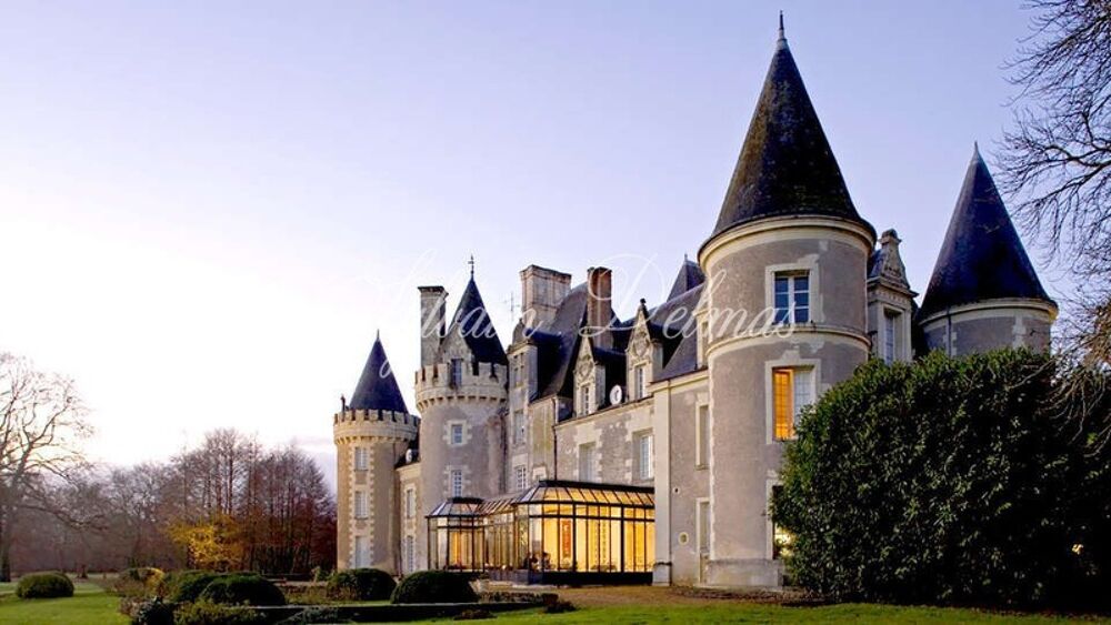 Maison 15 pièces 2000 m² · à Tours · 2 000 m² · 4 100 000 €