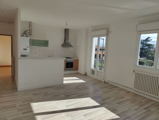  Appartement à louer 3 pièces 70 m²