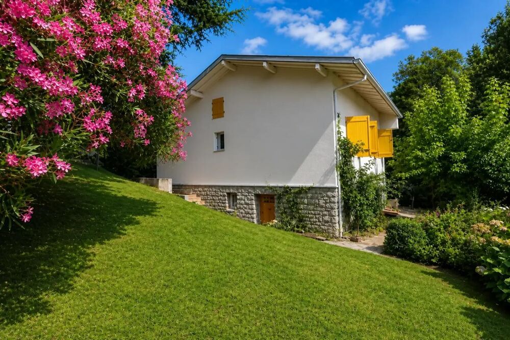 Vente Maison Maison de 4 pièces + 3 studios à Saint-Jean-de-Luz Saint jean de luz