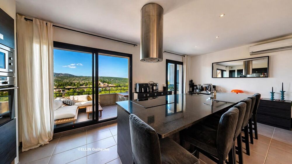 Grande maison vue mer et montagne