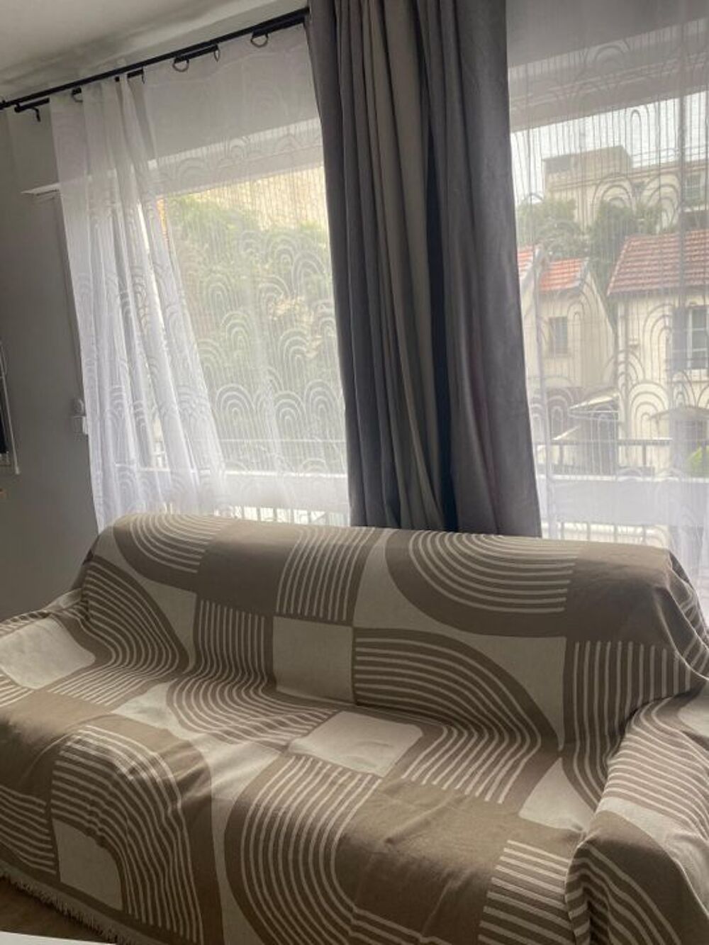 Location Appartement Studio de 28m2 à louer sur Courbevoie Courbevoie