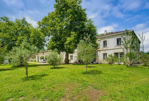   Maison de 9 pi�ces de 250 m� � Cl�rac Maison - 9 pi�ce(s) - 250 m�