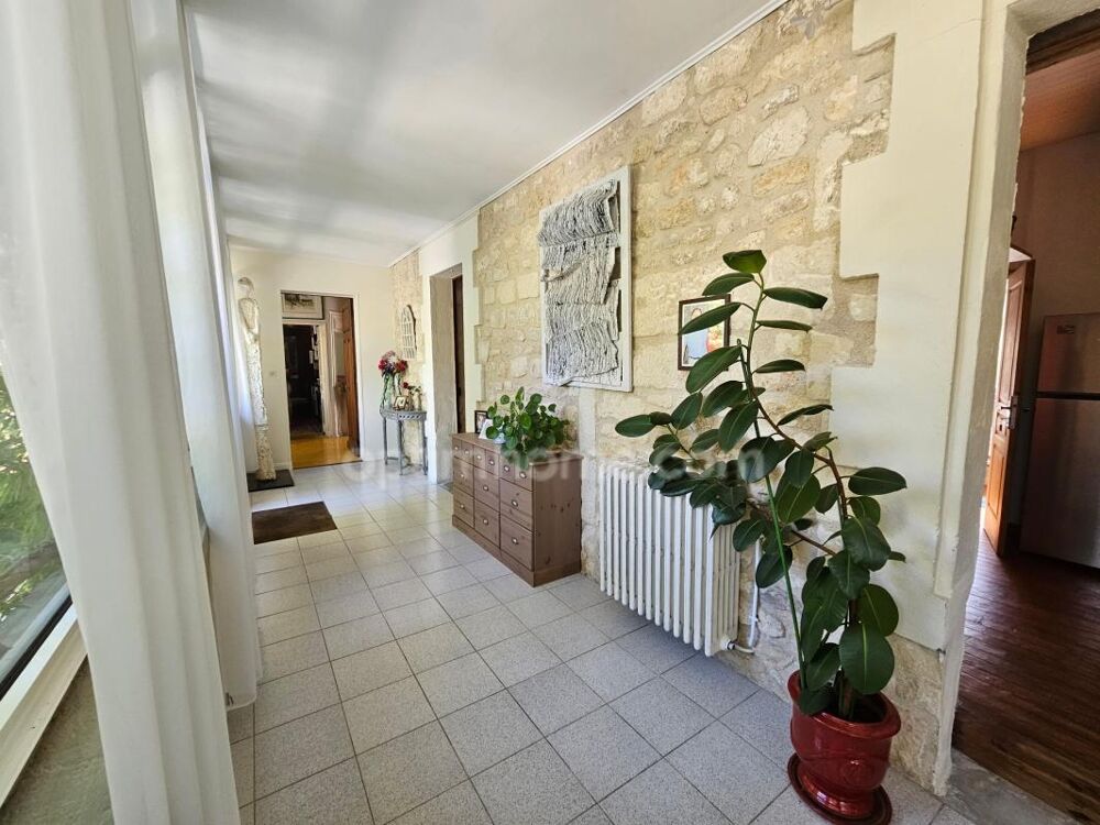 Vente Maison Coup de cœur à Nersac - Demeure de charme de 244 m² et 5 chambres, aux prestations haut de gamme. 10 pièces NERSAC (16) Nersac