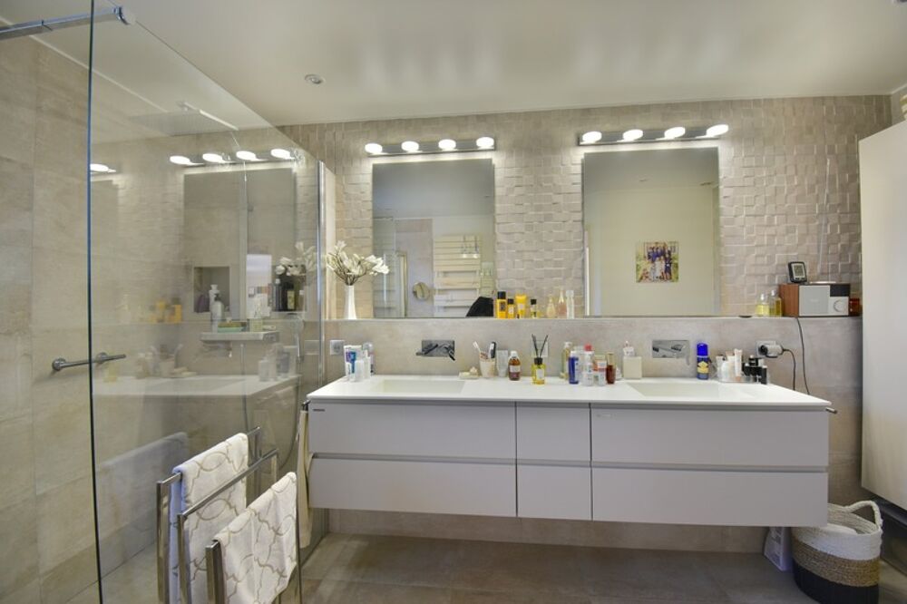 PRIX : 769000€ - CHASSELAY (69380) - Villa de 191 m² avec garage double - Terrain de 1155 m²