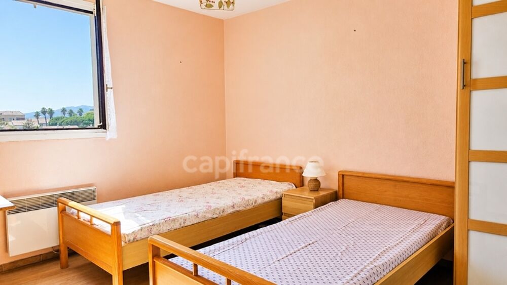 Vente Appartement Appartement à vendre 4 pièces LA LONDE LES MAURES  CENTRE VILLE (83) La londe les maures