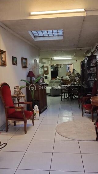 Immeuble à vendre 9 pièces 210 m²
