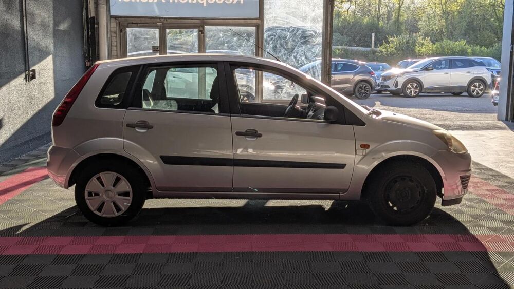Fiesta Ambiente 5p 68cv FORD 2008 occasion 73000 Chambery
