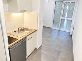 Location Appartement Studio avec parking à la garde RESIDENCE LA RELEVE La garde