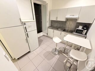  Appartement à louer 3 pièces 43 m²