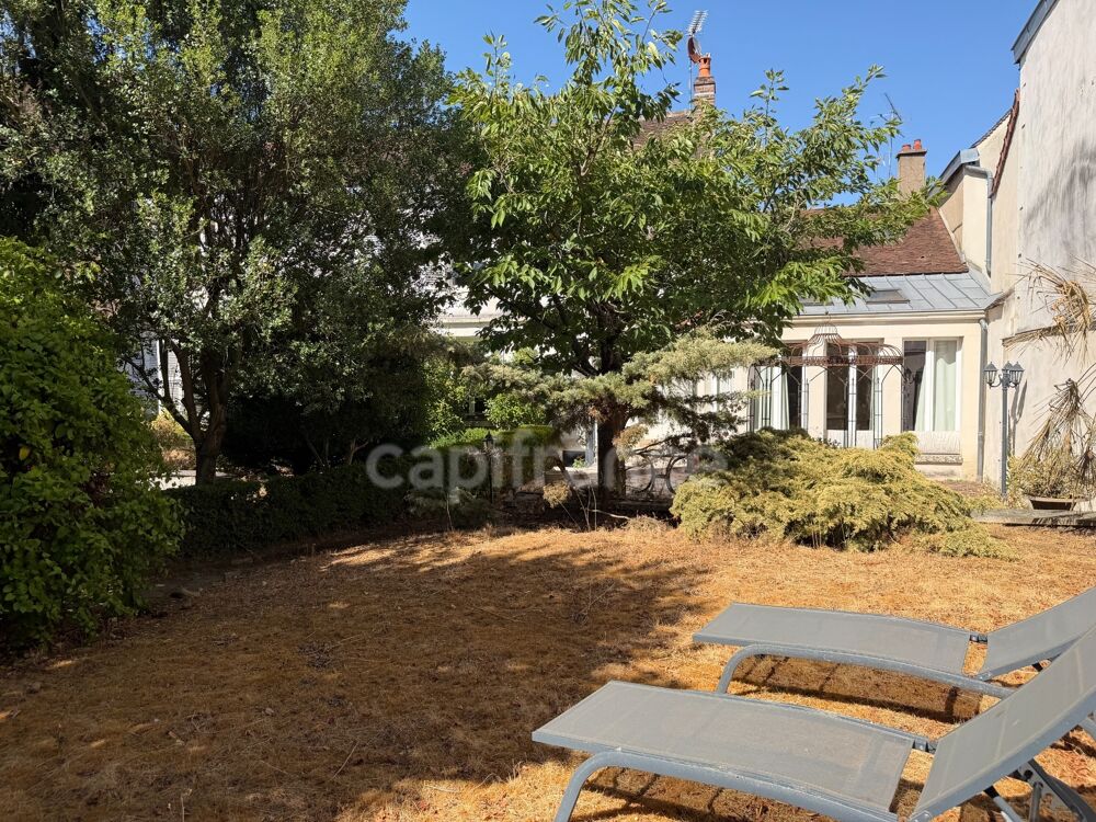 Vente Maison Maison à vendre 7 pièces AUXERRE (89)   Propriété de caractère de 165 m2   4 chambres   Garage   Caves    Terrain Auxerre