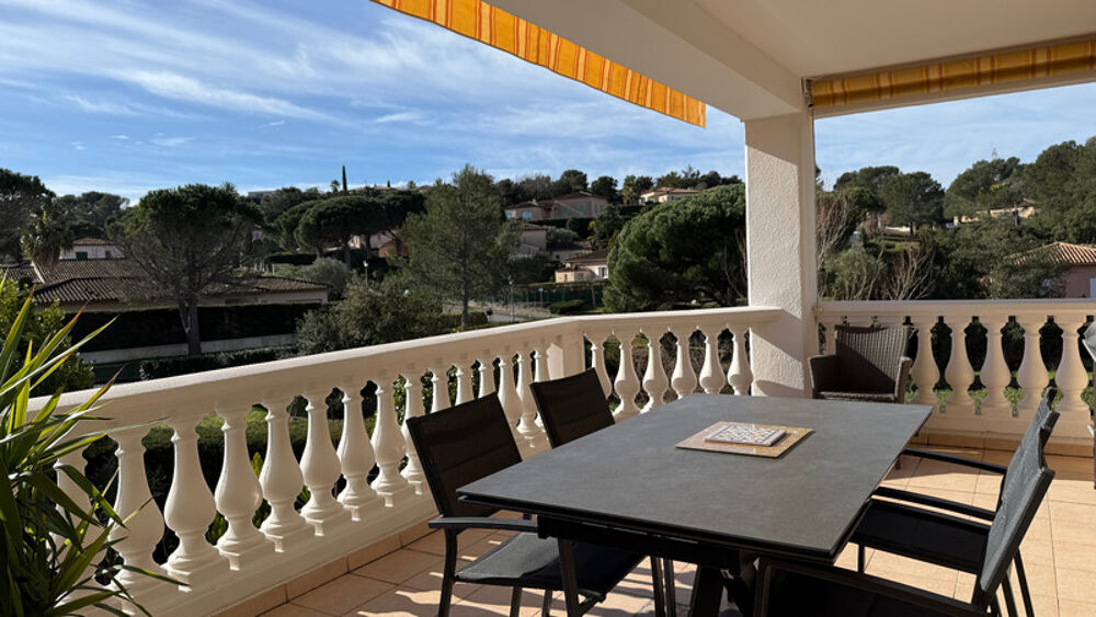 Appartement à vendre 3 pièces SAINT RAPHAEL (83)