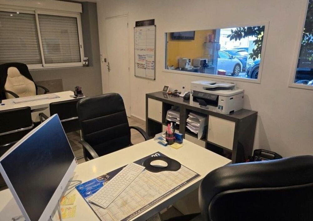   LOCAL COMMERCIAL / ENTREPÔT / GARAGE AVEC BUREAUX À LOUER / SECTEUR TOURS NORD 37 Notre dame d oe