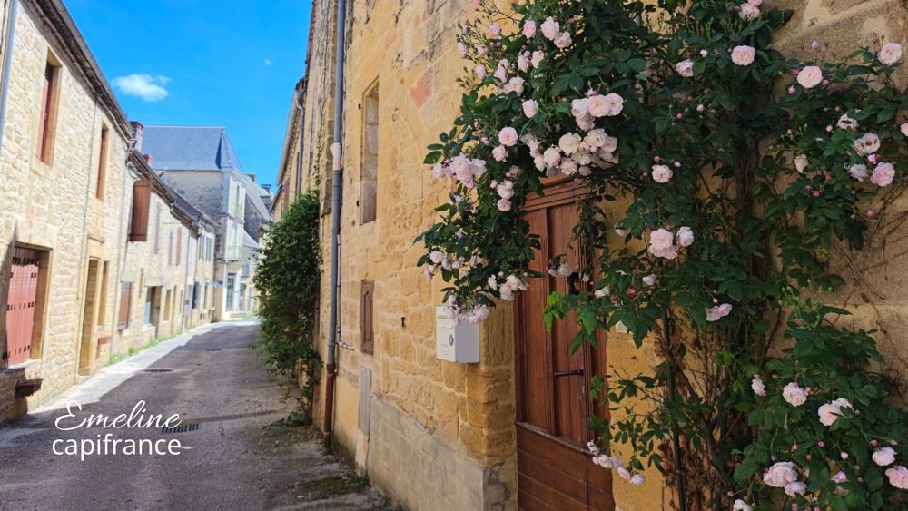 Maison de village de caractère  XIIIe siècle  terrasse  Périgord Noir