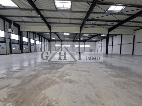 A LOUER 3 554 M² ENTREPOT ET BUREAUX (neuf) A LA COURNEUVE 61602 93120 La courneuve