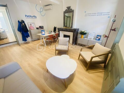 Local 38 m2 Saint-R&eacute;my-de-Provence 180000 13210 Saint remy de provence