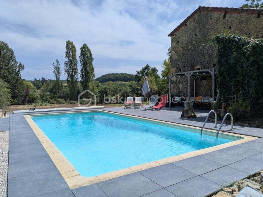 Maison 7 pièces 222m²
