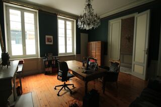  Maison  vendre 8 pices 220 m