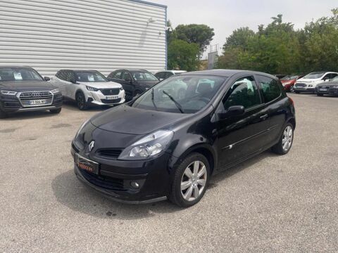 Annonce voiture Renault Clio 2500 €