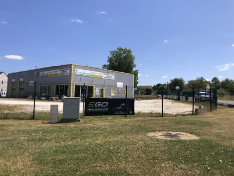   Local d'activité avec fort potentiel à SAINT GEORGES SUR CHER (41) 