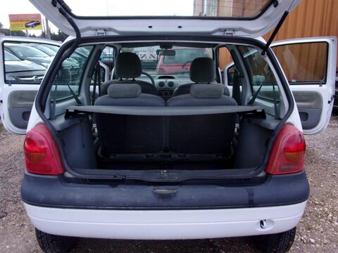Twingo 1,2 16v 75cv PRIVILEGE Boite Auto 2002 occasion 13510 &Eacute;guilles