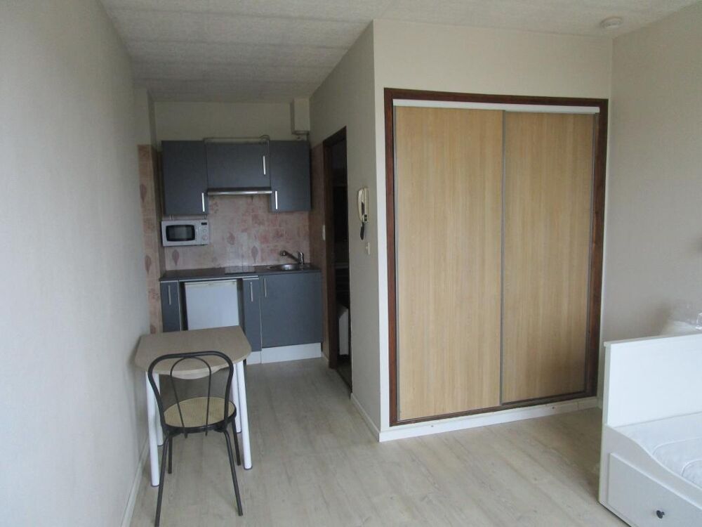 Location Appartement LOCATION STUDIO SEMI MEUBLE RODEZ SANS FRAIS D'AGENCE Rodez
