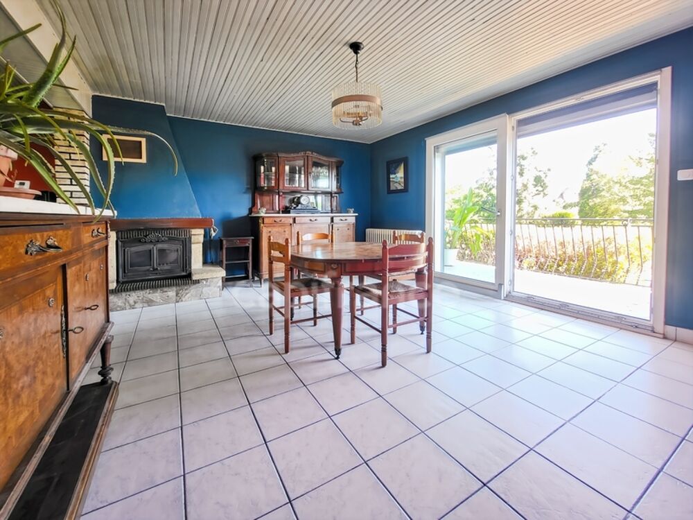 ETEVAUX, Maison sur sous-sol complet  2 chambres et 1 bureau