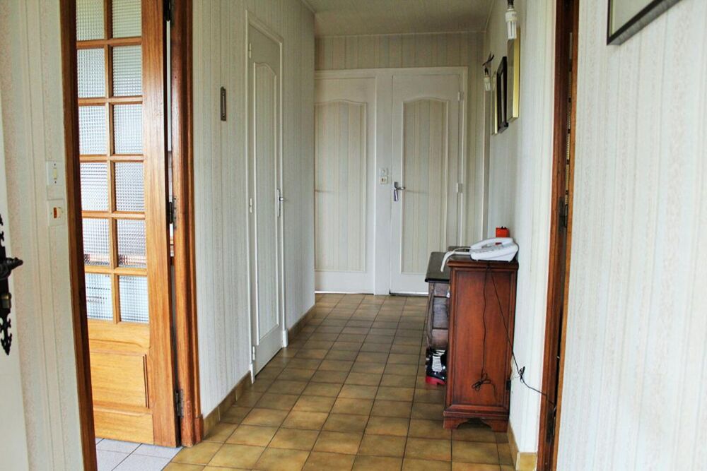 Maison 6 pièces 129 m2 Véranda Sous-sol Parcelle 1157m2