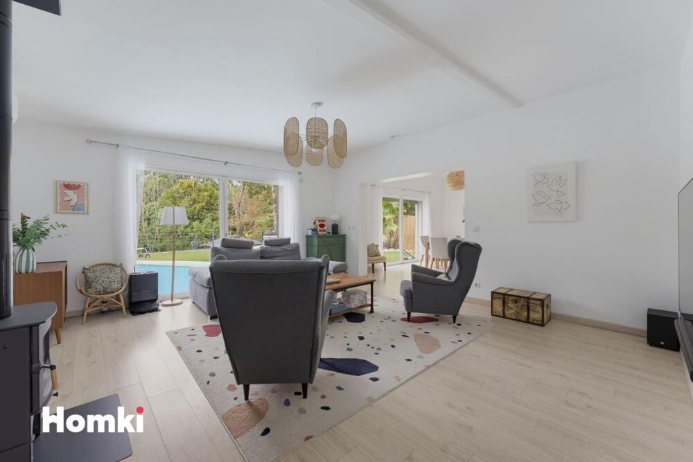 TABANAC  MAISON RÉNOVÉE  155 M²  4 CHAMBRES  PISCINE  TERRAIN 1 200 M²