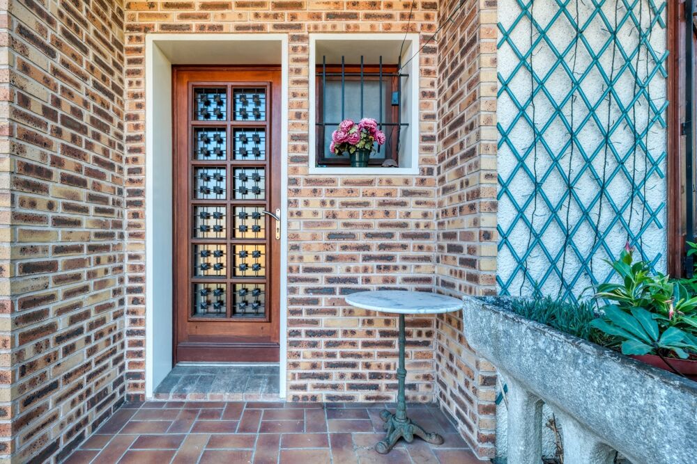 Elégante maison Familiale de 8 pièces 180m² avec Vie de Plain-Pied 6 Chambres - DPE C- Véranda et terrain arboré de 756m²
