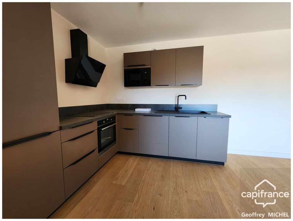 Appartement à vendre à lAlpe dHuez  T3 cabine de 84 m² avec terrasse de 10 m²