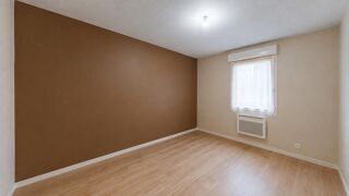  Appartement à louer 4 pièces 80 m²