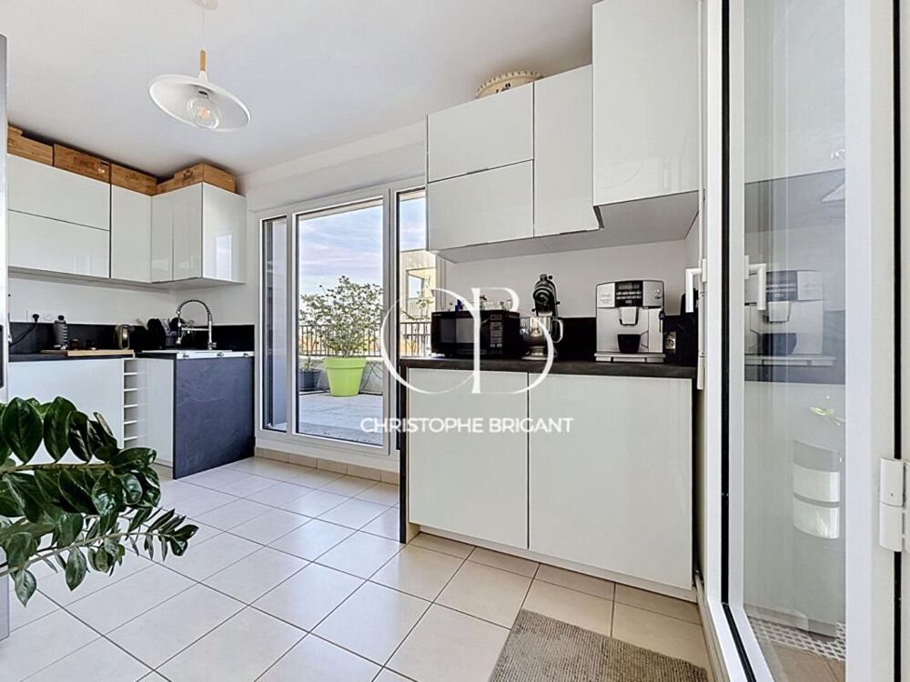 Superbe duplex 4 chambres de 117 M2 avec grande terrasse et balcons