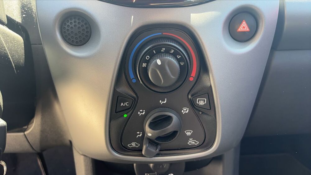 Aygo II 1.0 VVT-i 72 CVT X-Play - Automatique 2020 occasion 06300 Nice