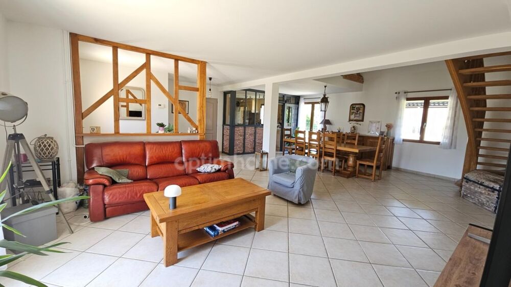 DONNEMARIE DONTILLY (77) maison familiale de caractère avec prestations artisanales sur terrain de plus de 1 300 m²