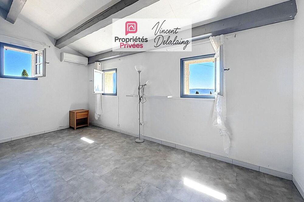 Vente Maison Maison individuelle T5 -6 en R+1 avec sous-sol et garage sur grand terrain clos Villeneuve