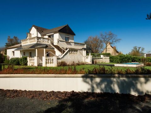   PROCHE VILLEDIEU-LES-PO�LES & A84 � MAISON DE STANDING AVEC PISCINE Maison - 5 pi�ce(s) - 140 m�