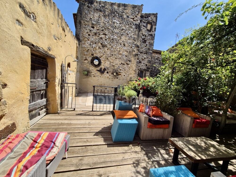 POUZILHAC (30) Maison de village à vendre 9 pièces avec petite piscine, jardin