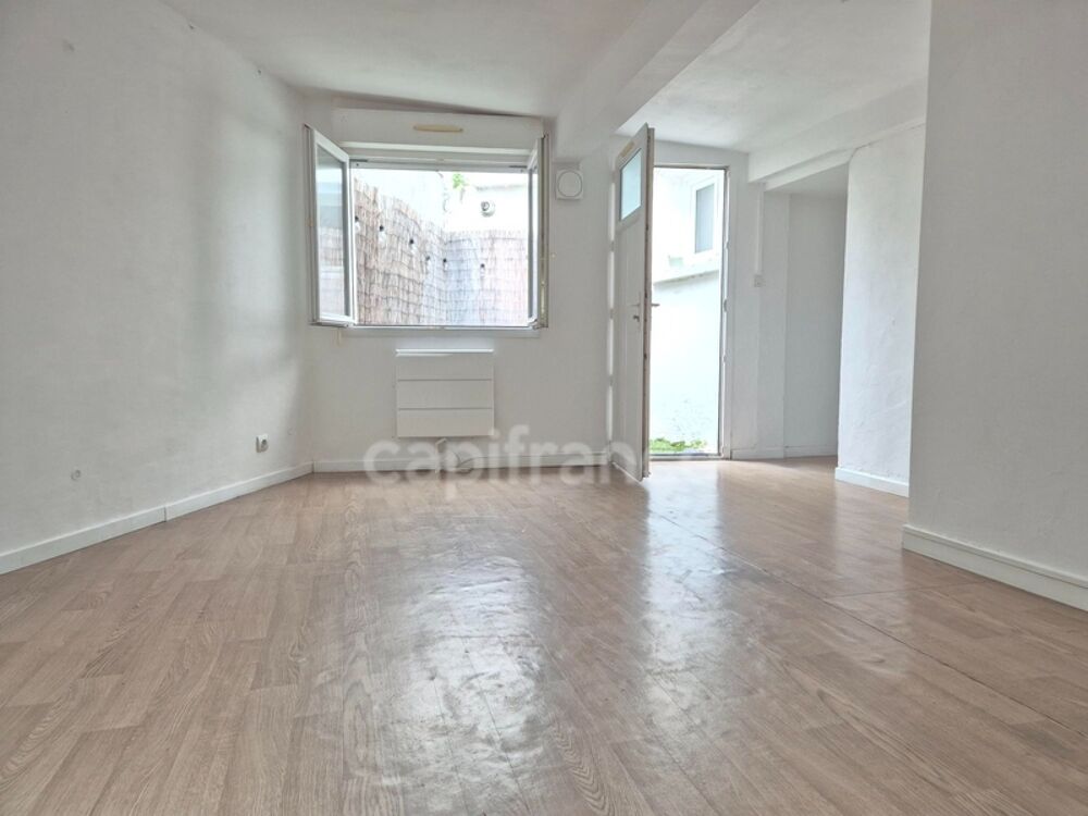 Appartement à vendre 2 pièces ROYAN (17) - Plain pied - Cour fermée - Centre ville
