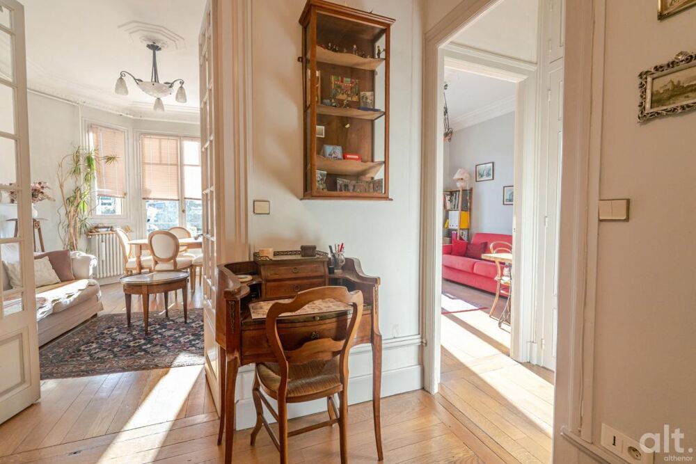 Appartement bourgeois à Annecy  2 chambres et balcons
