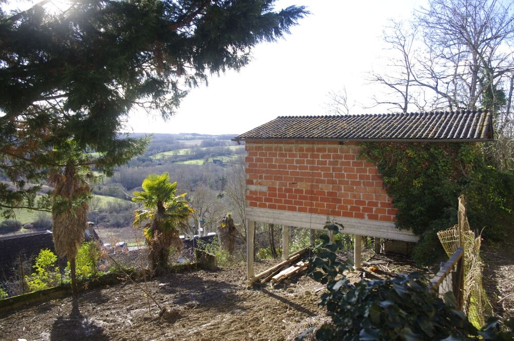 Grange en cours de transformation à vendre 1 pièces à MONTESQUIOU (32) 42.50 m² sur terrain de 400 m² environ