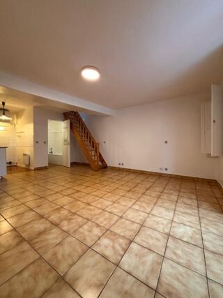  Immeuble � vendre 180 m�