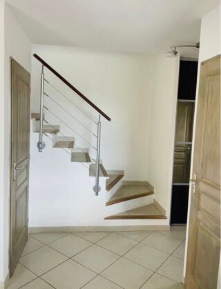  Maison à louer 4 pièces 80 m²