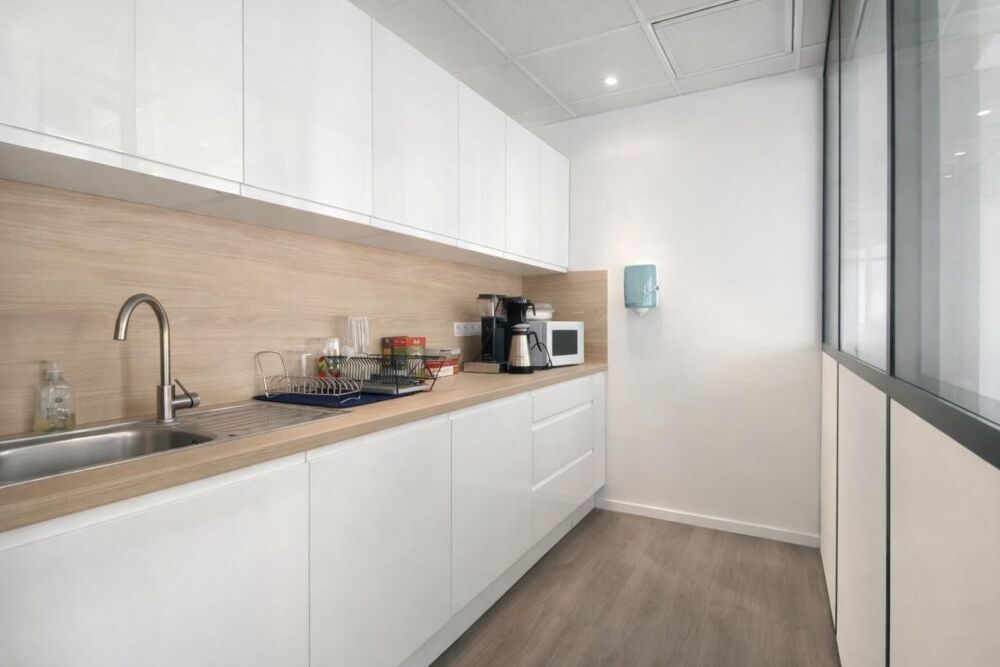   125 m² de bureaux non divisibles à louer au 6ème étage dans le 8ème arrondissement de Paris Paris 8
