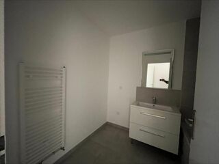  Appartement à louer 3 pièces 67 m²