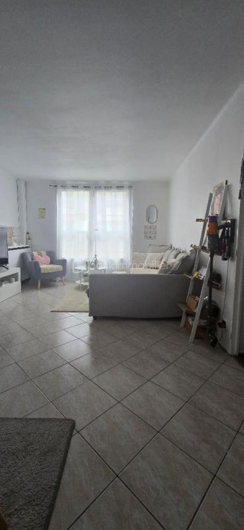 Vente Appartement SEVRAN VILLAGE IMMEUBLE 2 ETAGES 3 CHAMBRES PARKING Sevran