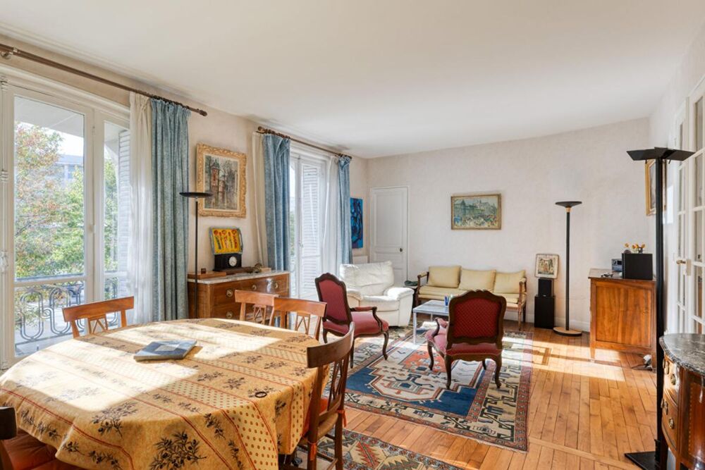 Vente Appartement Très bel appartement ancien avec double séjour et quatre chambres Paris 15