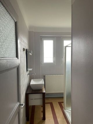  Appartement à louer 3 pièces 63 m²