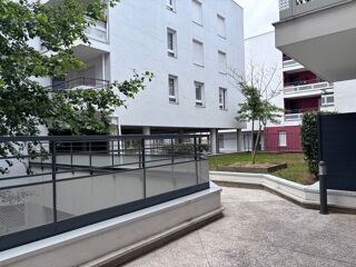  Appartement à louer 3 pièces 68 m²