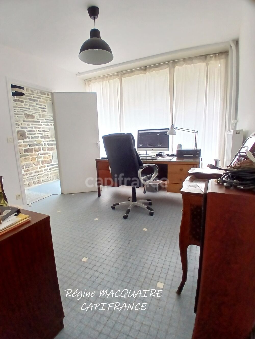 Vente Maison A Vendre -  Maison de bourg rénovée – 190 m² – 5 chambres – équipements modernes : une opportunité rare au centre bourg. MORTAIN Mortain