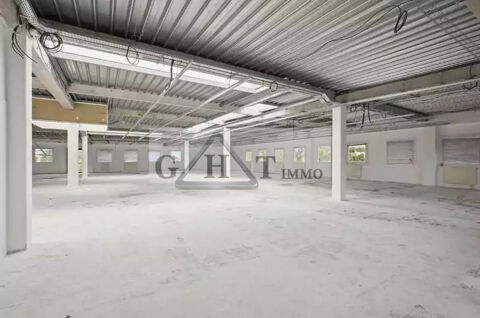   A LOUER - MARCOUSSIS - ENTREPOT BUREAUX DE 300 M² 